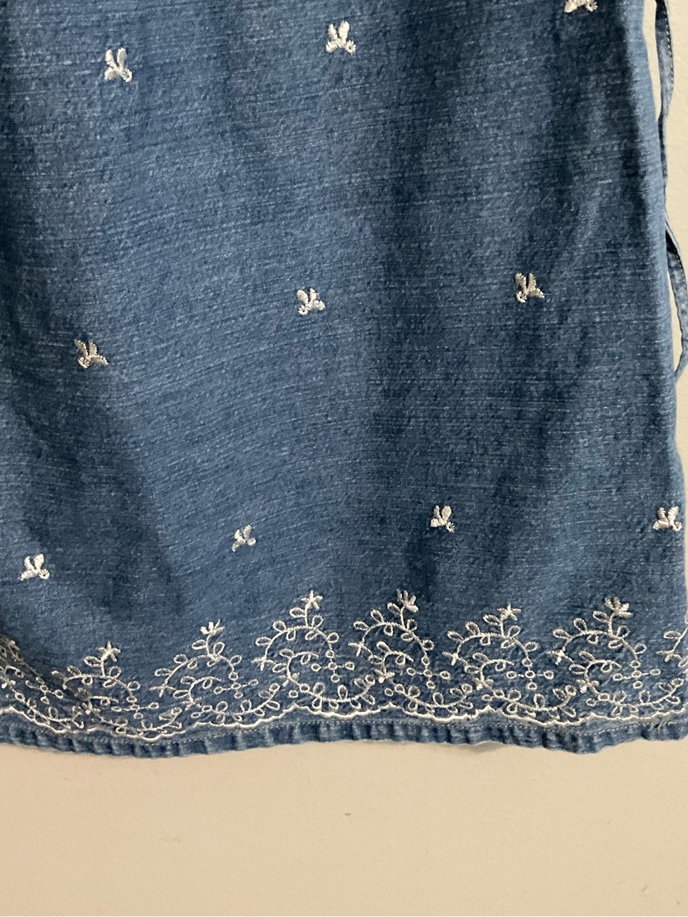 Motherhood Maternity Embroidered Denim Dress with Ties Large - Picture 4 of 9